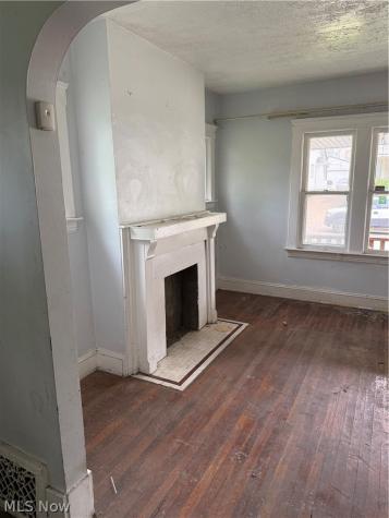 512 E 112th Street Cleveland OH 44108