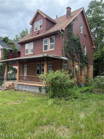 512 E 112th Street Cleveland OH 44108