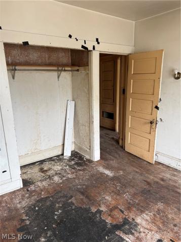 512 E 112th Street Cleveland OH 44108