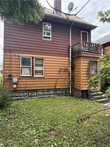 512 E 112th Street Cleveland OH 44108