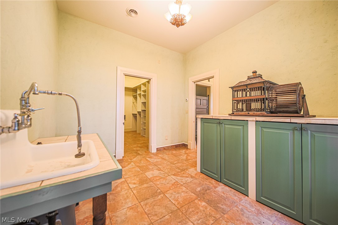 7575 Brown Road Shreve OH 44676