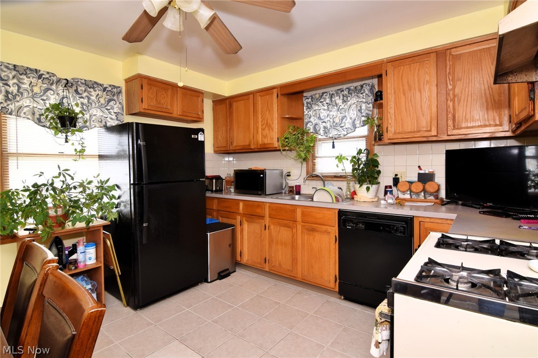 4253 E 162nd Street Cleveland OH 44128