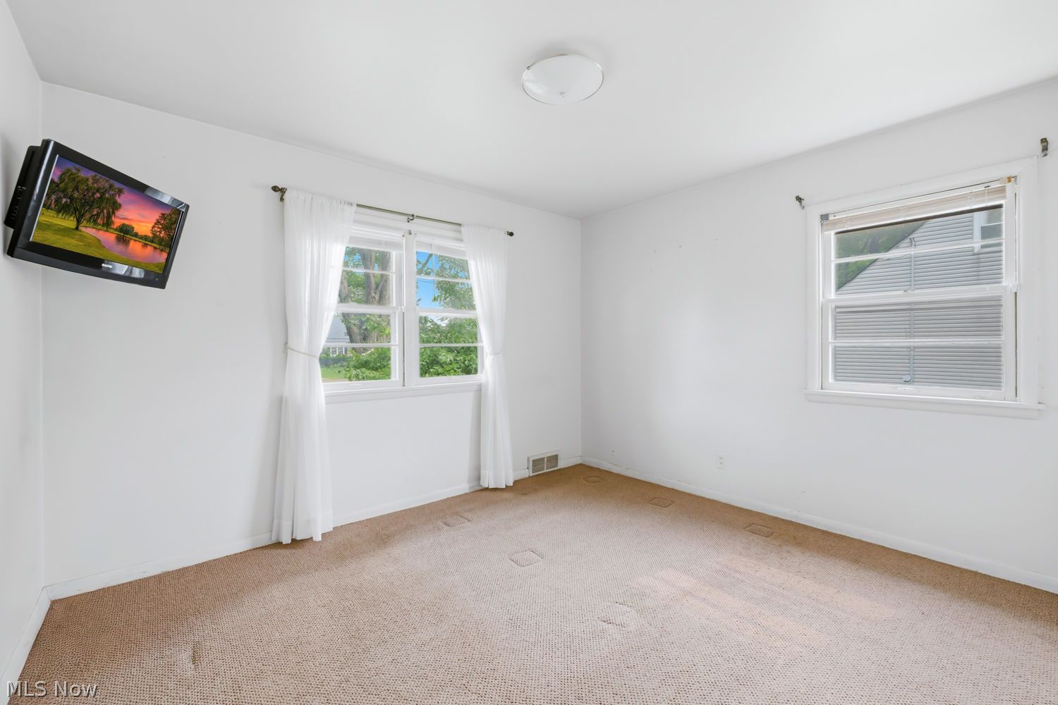 219 Eldon Drive NW Warren OH 44483