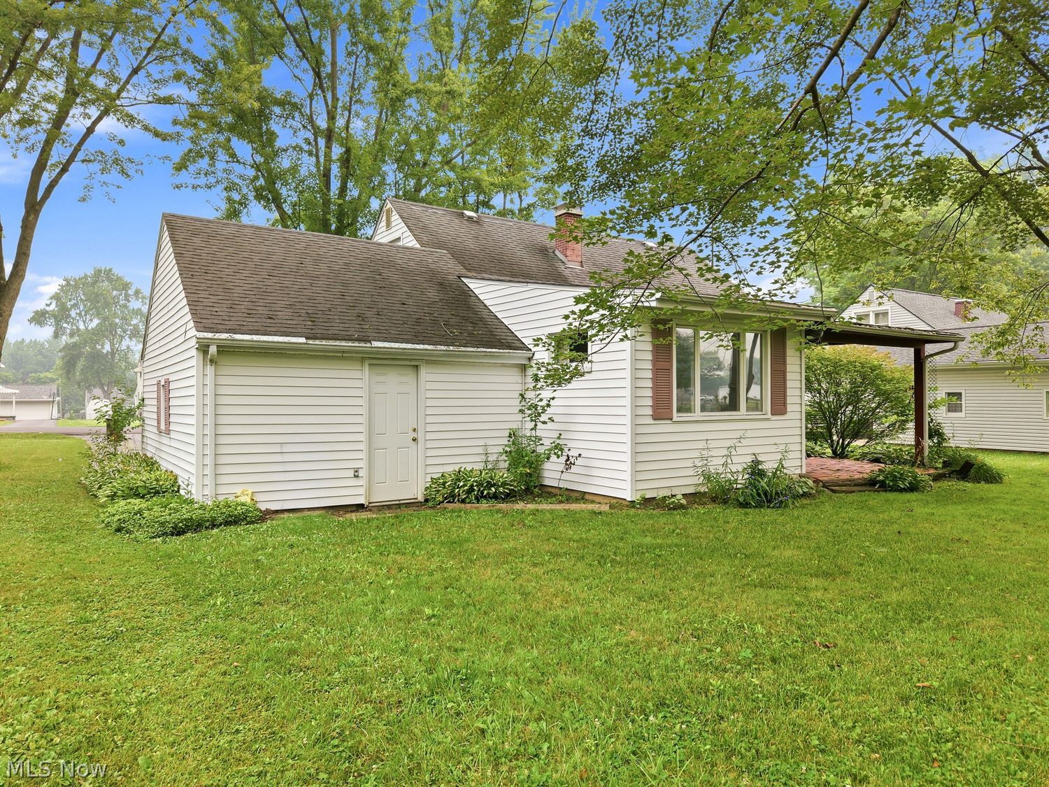219 Eldon Drive NW Warren OH 44483