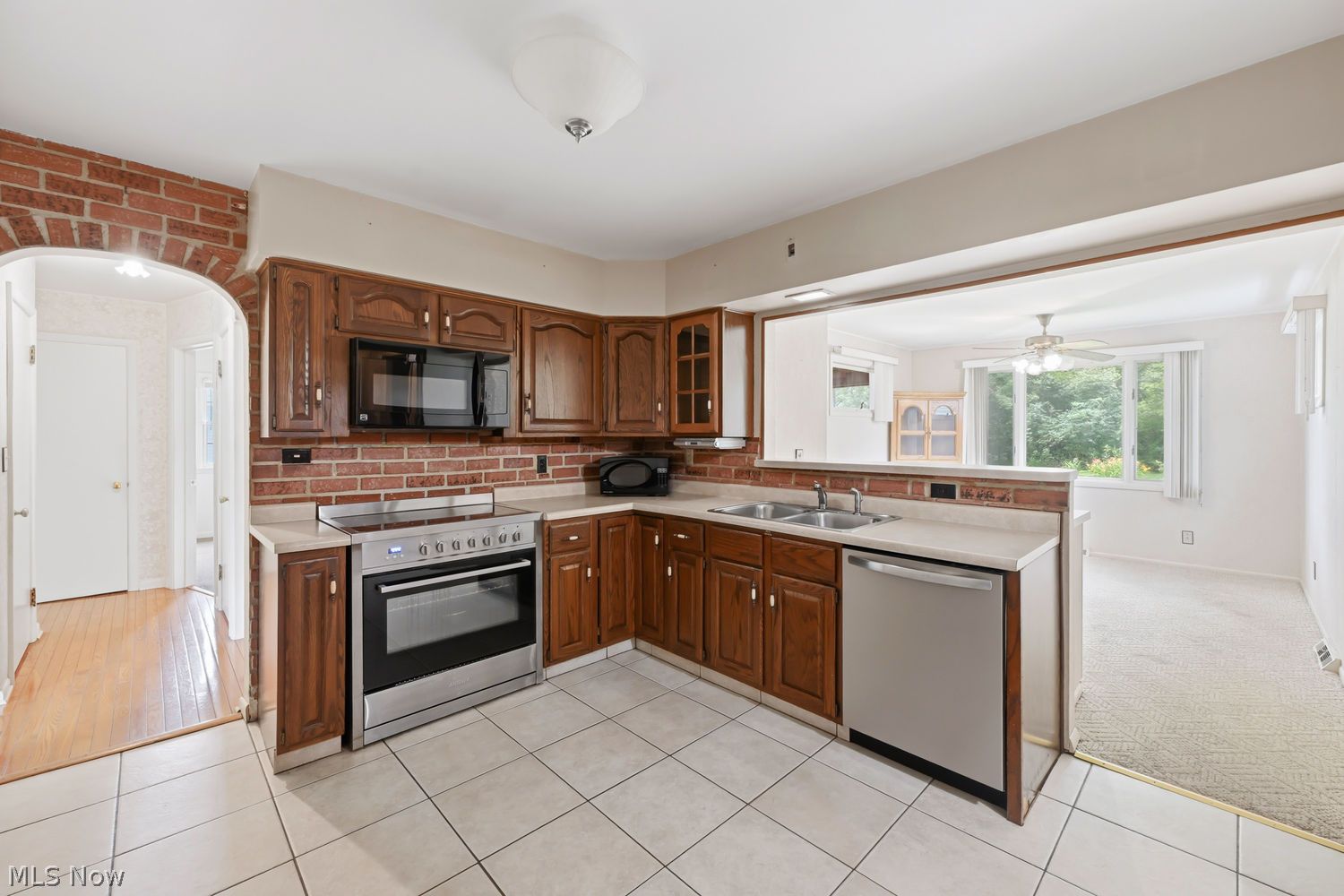 219 Eldon Drive NW Warren OH 44483