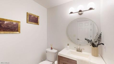 7589 Deer Run Trail Parma OH 44130