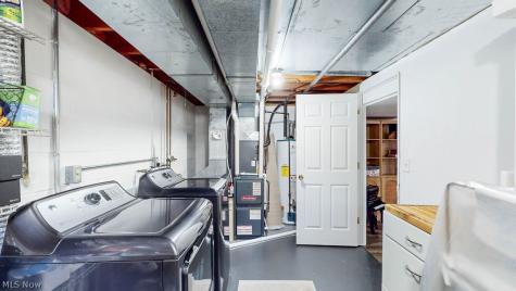 7589 Deer Run Trail Parma OH 44130