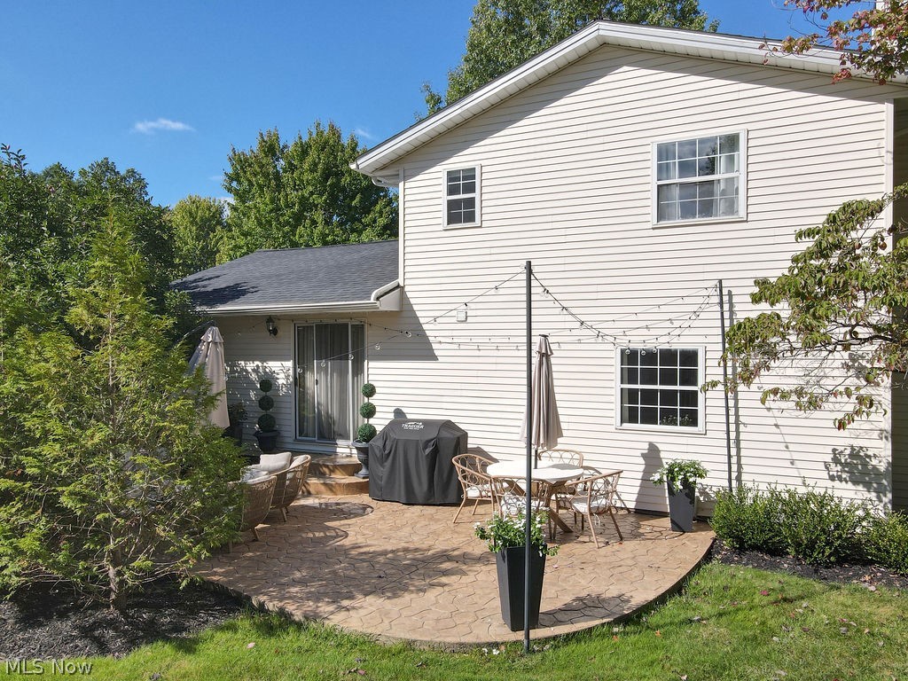 7589 Deer Run Trail Parma OH 44130