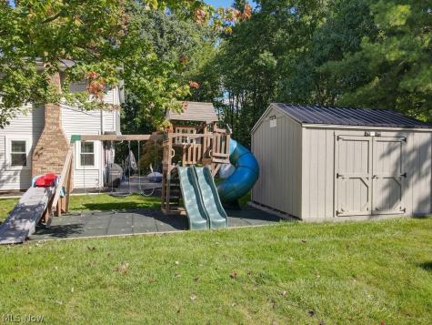7589 Deer Run Trail Parma OH 44130