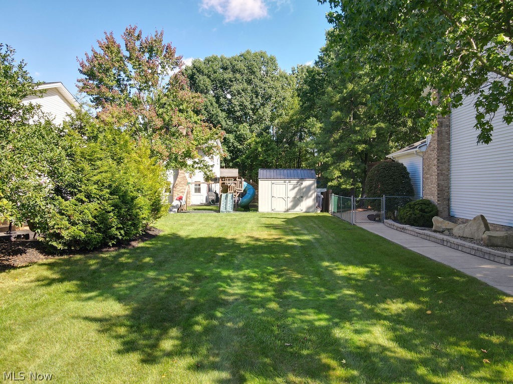 7589 Deer Run Trail Parma OH 44130