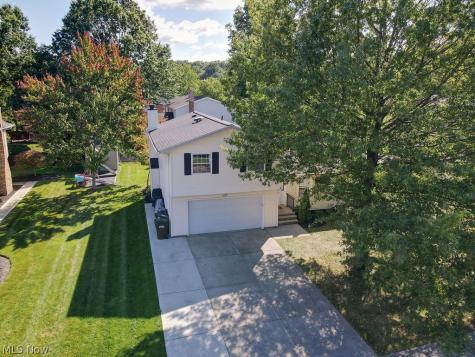 7589 Deer Run Trail Parma OH 44130
