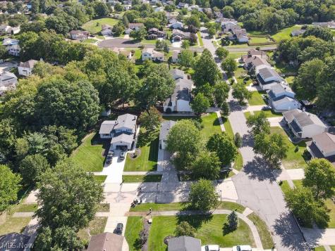 7589 Deer Run Trail Parma OH 44130
