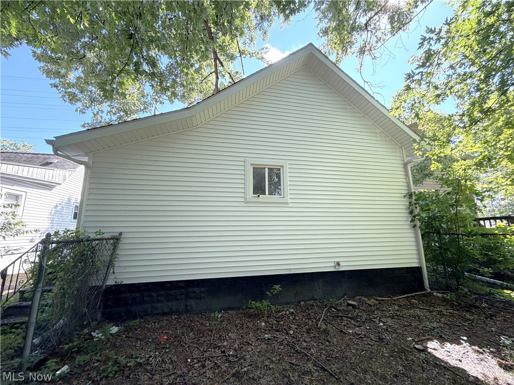547 Morgan Avenue Akron OH 44311