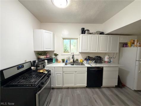 547 Morgan Avenue Akron OH 44311