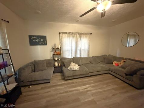 547 Morgan Avenue Akron OH 44311