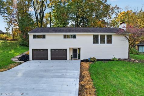 8944 Colton Street NW Massillon OH 44646