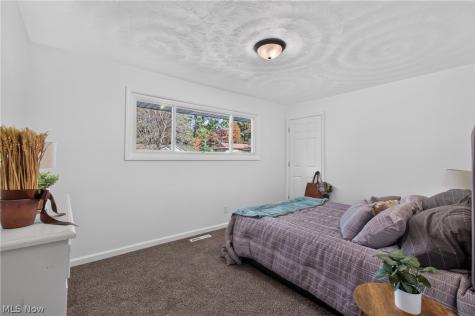 8944 Colton Street NW Massillon OH 44646