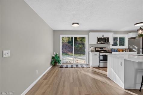 8944 Colton Street NW Massillon OH 44646