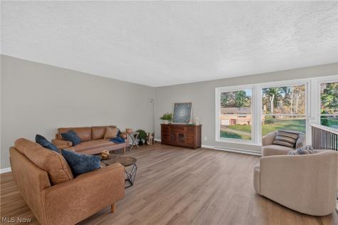 8944 Colton Street NW Massillon OH 44646