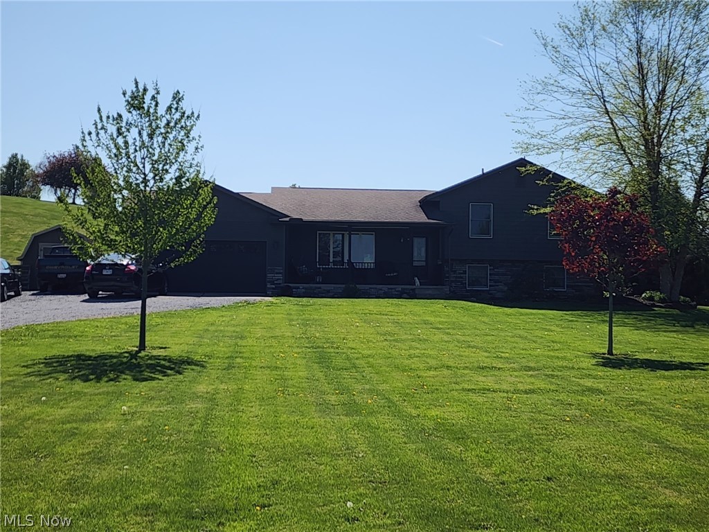 4947 SE Pleasant Valley Road SE Dennison OH 44621