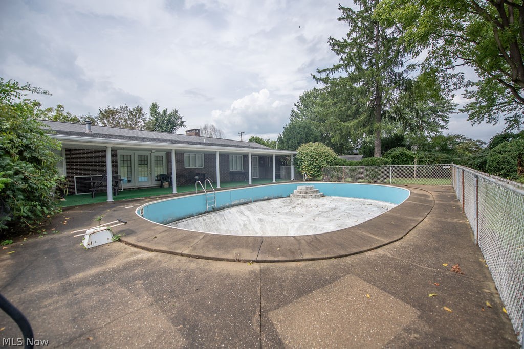 1779 Sunset Lane SE New Philadelphia OH 44663