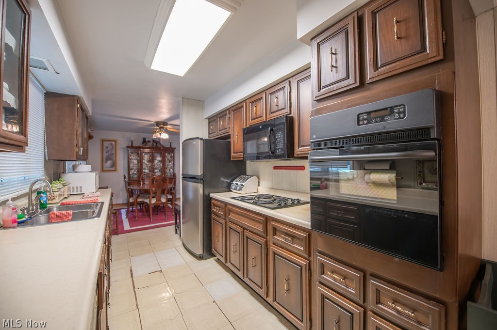 1779 Sunset Lane SE New Philadelphia OH 44663
