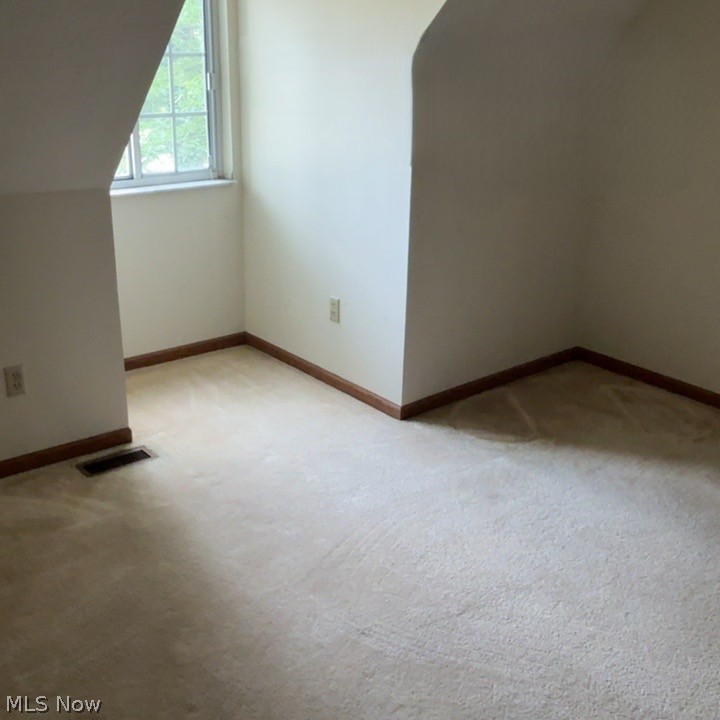 9524 Lasalle Lane Mentor OH 44060