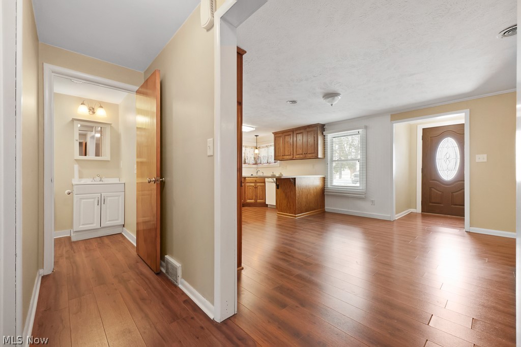 888 Fairfield School Road Columbiana OH 44408