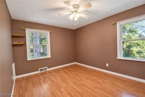 11924 Abbey Road North Royalton OH 44133