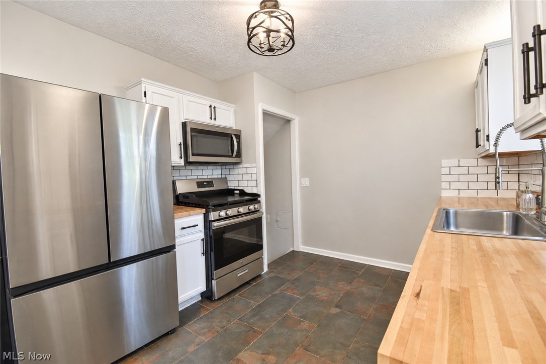 11924 Abbey Road North Royalton OH 44133