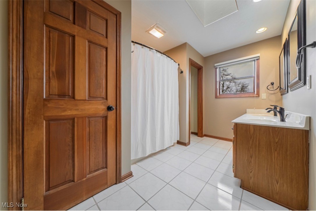 19980 Trapper Trail Strongsville OH 44149