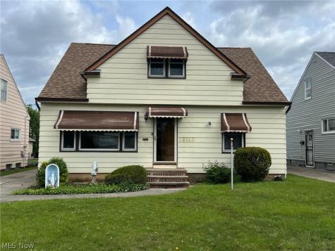 19313 Longview Avenue Maple Heights OH 44137