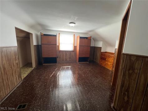 19313 Longview Avenue Maple Heights OH 44137