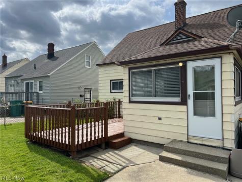19313 Longview Avenue Maple Heights OH 44137