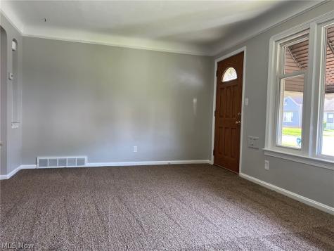 19313 Longview Avenue Maple Heights OH 44137