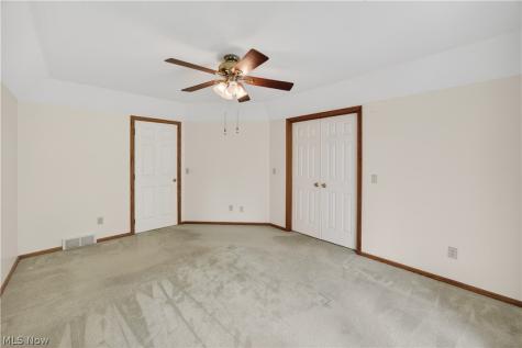 1338 Sharonbrook Drive Twinsburg OH 44087