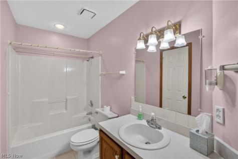 1338 Sharonbrook Drive Twinsburg OH 44087