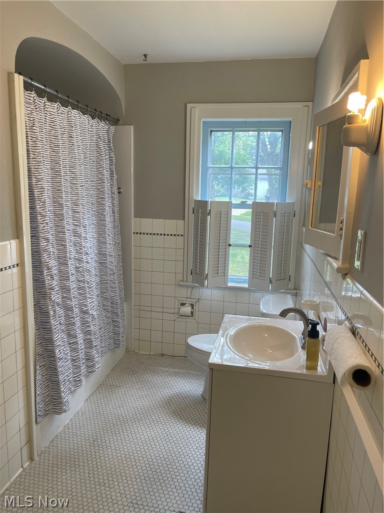 1479 Thornapple Avenue Akron OH 44301