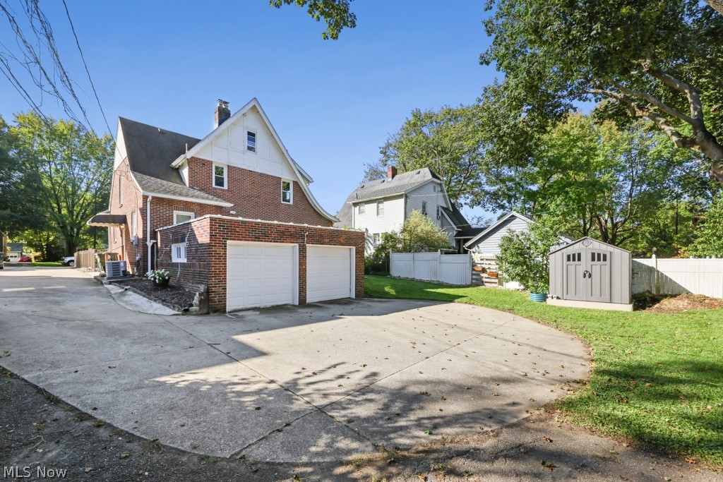 1427 Delia Avenue Akron OH 44320