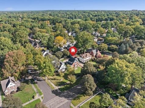 1427 Delia Avenue Akron OH 44320