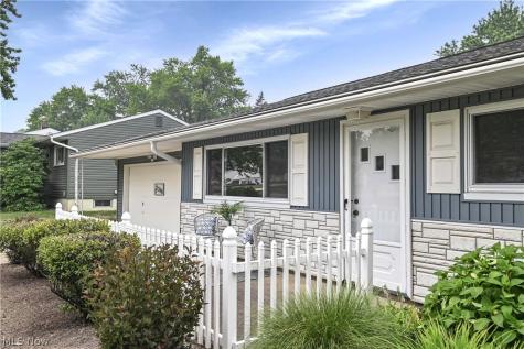 13366 Richards Drive Strongsville OH 44149