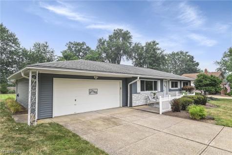13366 Richards Drive Strongsville OH 44149