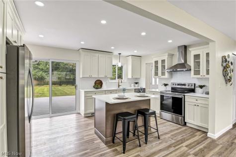 13366 Richards Drive Strongsville OH 44149