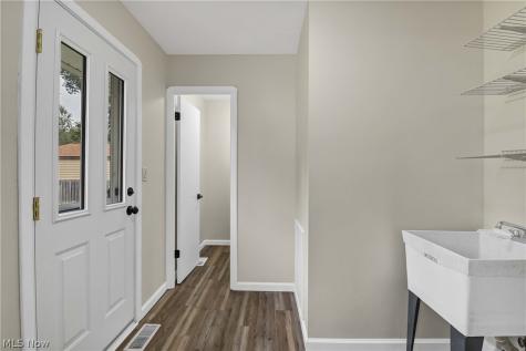 13366 Richards Drive Strongsville OH 44149
