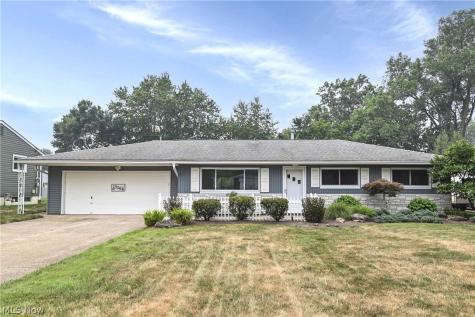 13366 Richards Drive Strongsville OH 44149