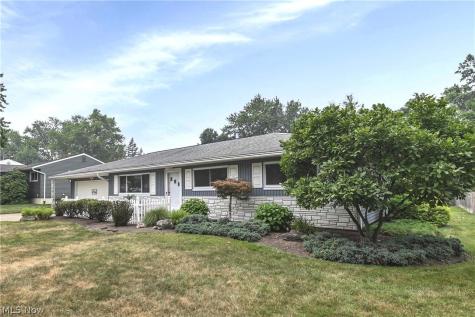 13366 Richards Drive Strongsville OH 44149