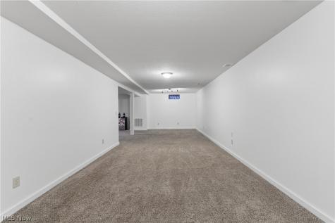 1885 Faye Road Akron OH 44306