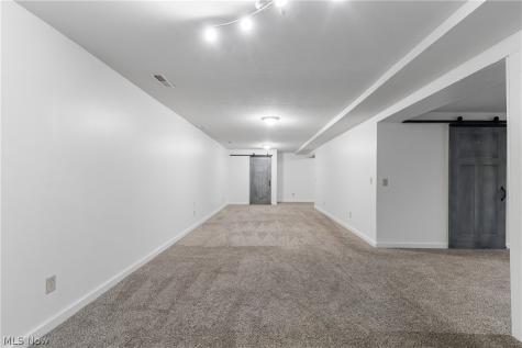 1885 Faye Road Akron OH 44306