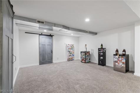 1885 Faye Road Akron OH 44306