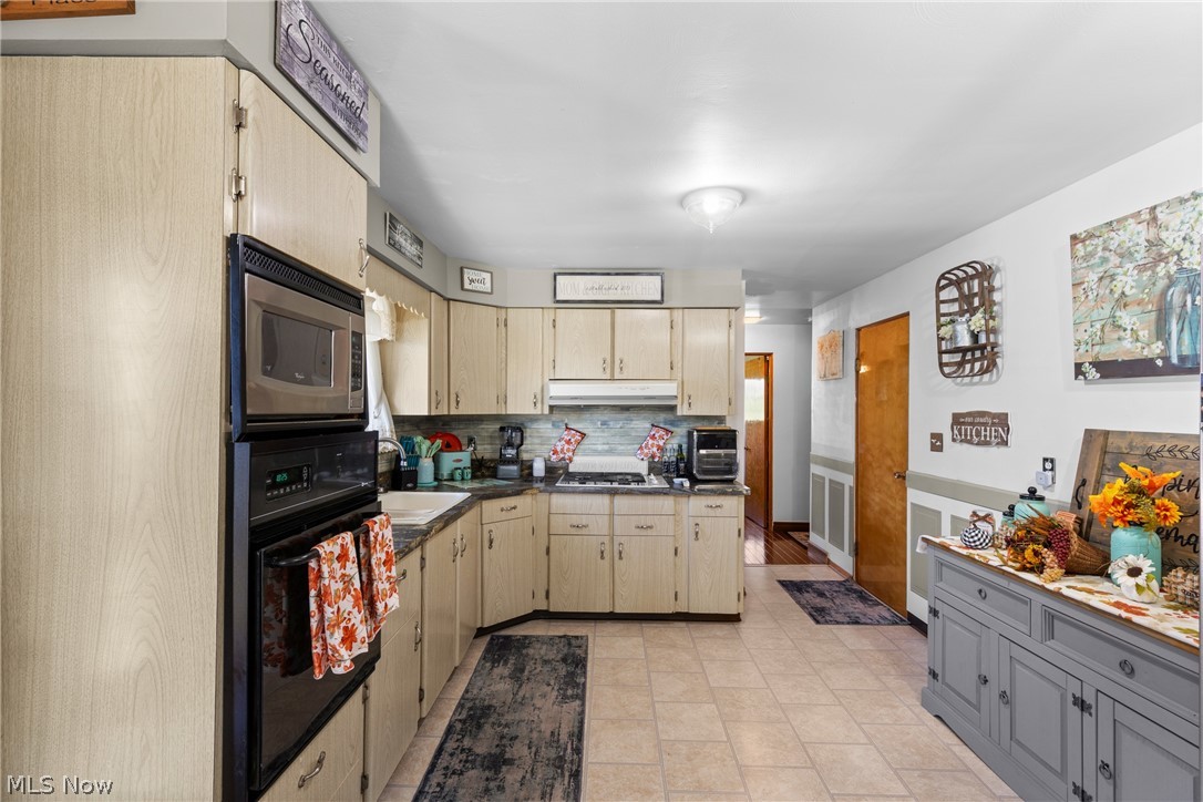414 E Main Street Richmond OH 43944